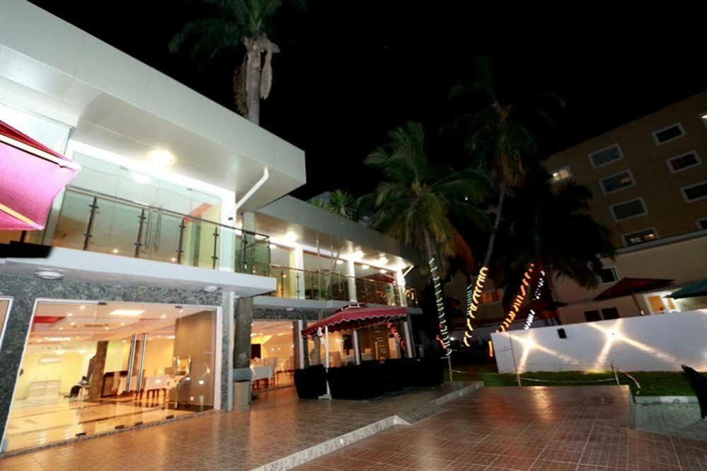 Tivoli Hotel Seafront Ikoyi Aliayabiagba Kültér fotó