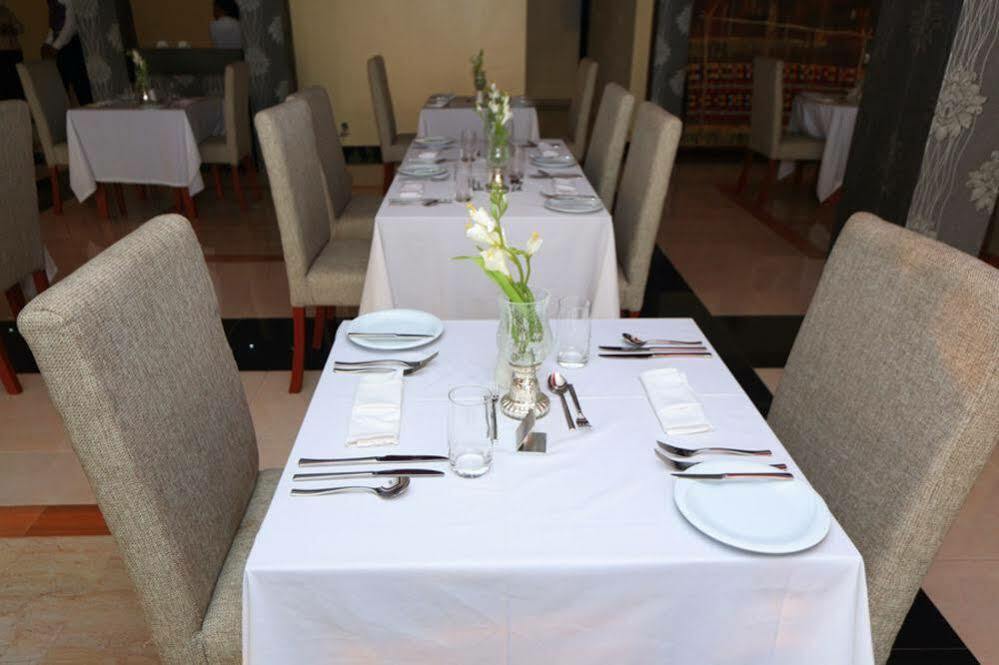 Tivoli Hotel Seafront Ikoyi Aliayabiagba Kültér fotó