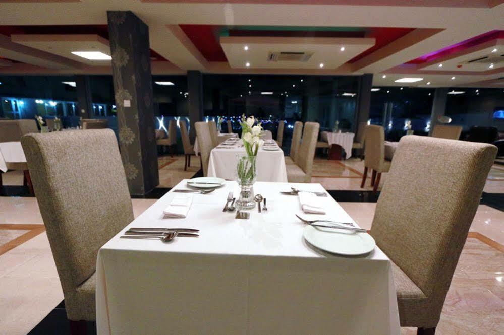 Tivoli Hotel Seafront Ikoyi Aliayabiagba Kültér fotó