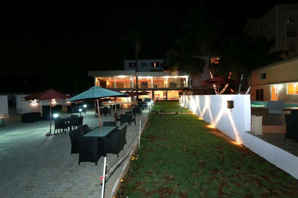 Tivoli Hotel Seafront Ikoyi Aliayabiagba Kültér fotó