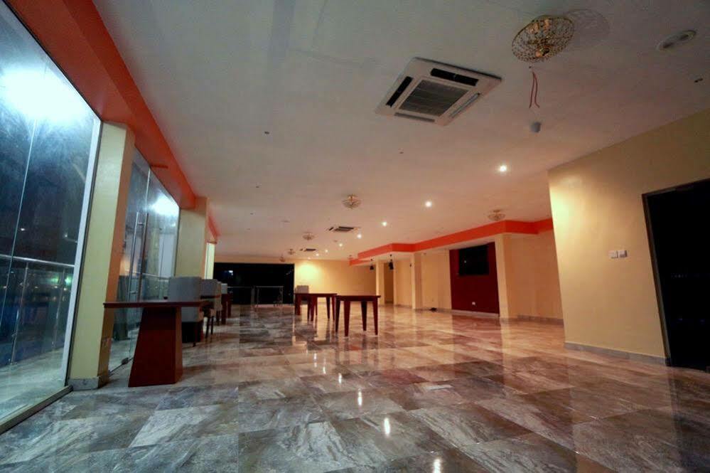 Tivoli Hotel Seafront Ikoyi Aliayabiagba Kültér fotó